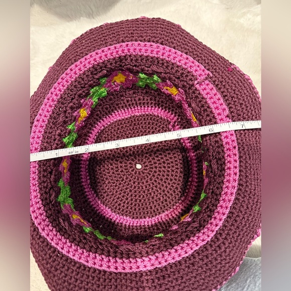 Crochet Floral Hat Girl - Picture 8 of 9